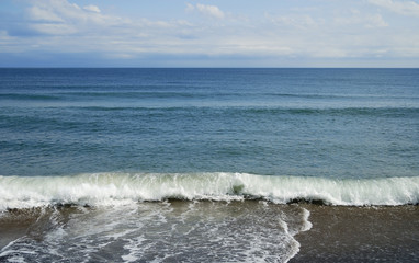 Fototapeta na wymiar waves on beach