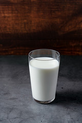 新鮮な牛乳