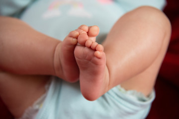 closeup on the feet of a newborn baby