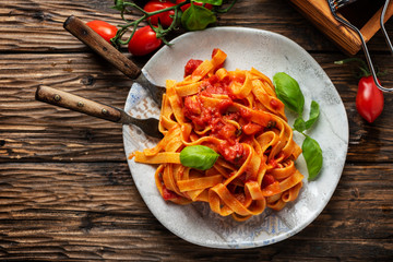 pasta fettuccine with tomato and basil