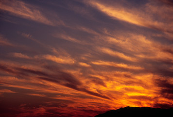 鮮やかな空の夕焼け