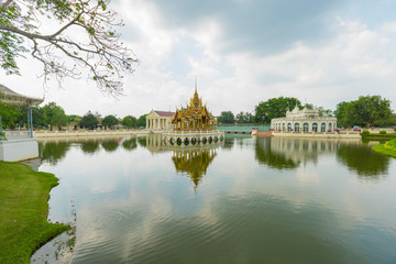 Fototapeta premium Aisawan Dhipaya Asana Pavilion at Bang-Pa-In Summer Palace, Thailand.