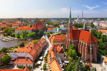 Fototapeta na wymiar Wroclaw. Panorama of the city. View of the oldest part of the city