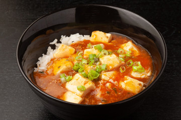 麻婆豆腐丼