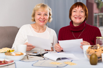Positive old women with public utilities
