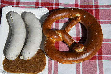 München Oktoberfest Wiesn bretzel Breze Bretzl Brezn Bayern bayerisch Tradition essen Laugenbreze...
