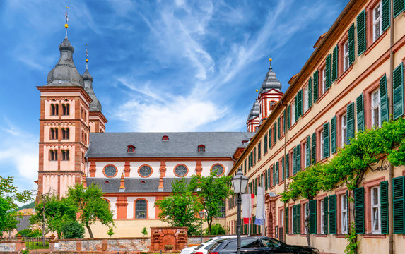 Klosterkirche am Schlossplatz Amorbach