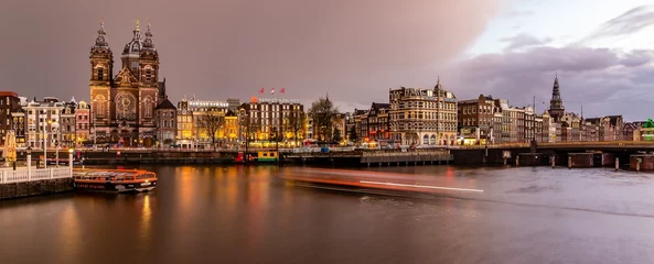Foto op Plexiglas Amsterdam Harbor at night © PIKSL