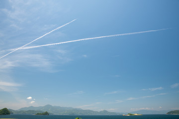 飛行機雲　瀬戸内海
