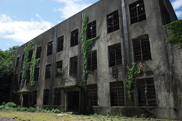 日本の岡山県久米南町の美しい廃墟 Wall Mural Wallpaper Murals 仁 藤原