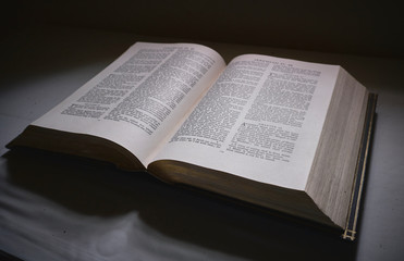 Obraz premium Open Bible