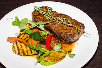 еда, меню, блюдо,блюда, мясо, ресторан, food, meat, meal, dinner, plate, beef, grilled, steak, chicken, vegetable, dish, pork, lunch, restaurant, gourmet, tomato, closeup, cuisine, vegetables, barbecu