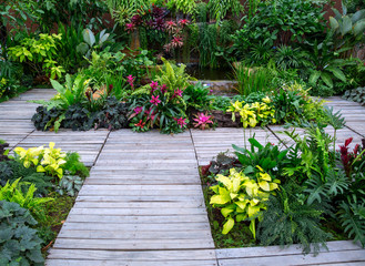 Obraz premium Vertical landscaping in the park.