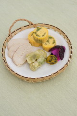 そら豆の天ぷら・だし巻き・サラダチキンのおかず