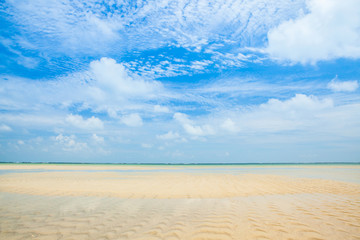 Obraz premium beautiful sea and sand