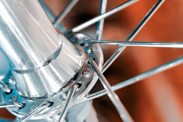 Bicycle front wheel with spokes