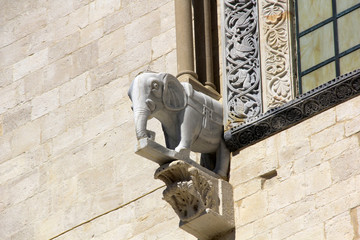 Naklejka premium éléphant de marbre
