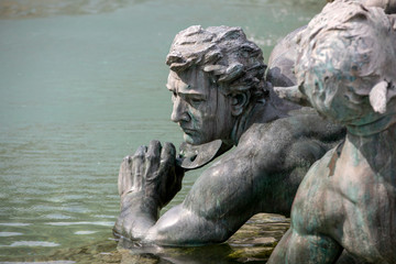 Obraz na płótnie Canvas Esplanade des Quinconces, fontain of the Monument aux Girondins in Bordeaux. France