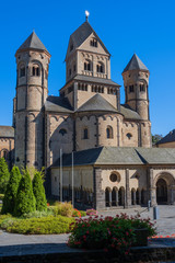 Fototapeta na wymiar Die Benediktinerabtei Maria Laach in der Eifel