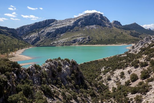 View of the Embalse de Gorg Blau reservoir, Sierra de Tramuntana, Majorca, Balearic Islands, Spain, Europe