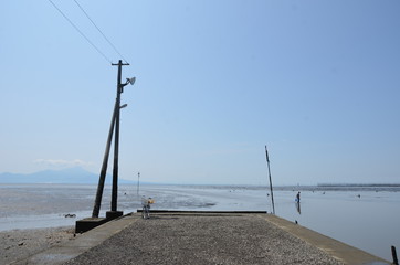 A road that sinks into the sea at high tide (Nagabeta-Kaisyouro)