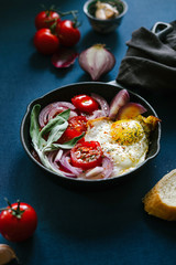 Simple Scrambled Eggs With tomatoes cherry