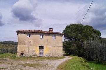 Abandoned farmhouse near Vinci, Tuscany, Italy