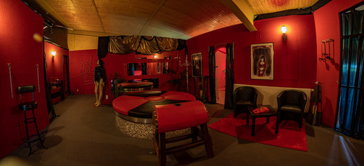 SM Studio rot schwarz