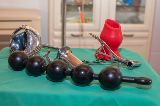 Doktorspiele BDSM Spekulum Untersuchung