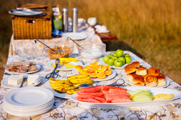 Picnic bush breakfast