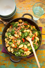 Gnocchi with bacon, spinach & tomatoes 