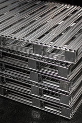 Obraz premium Palety Metalowe- Przemysł