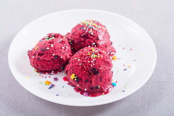 Berries Ice cream balls
