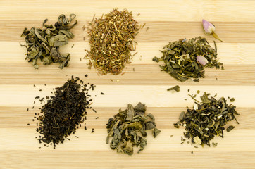 Fototapeta na wymiar Composition of different tea leaves