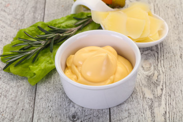 Cheese sauce in the bowl