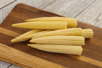 Raw baby corn