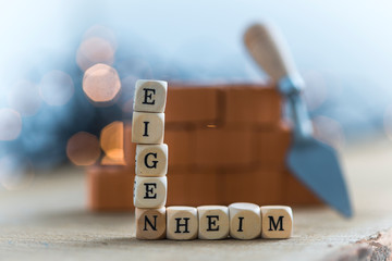 Holzbuchstaben Eigenheim