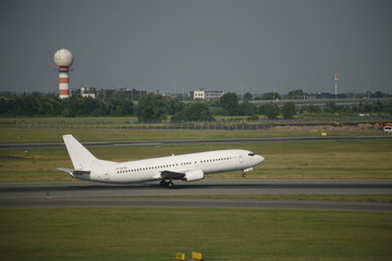Plane © Adam Stopa