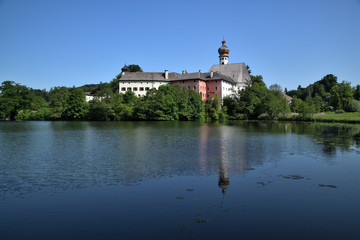 Das Kloster Höglwörth am Höglwörther See