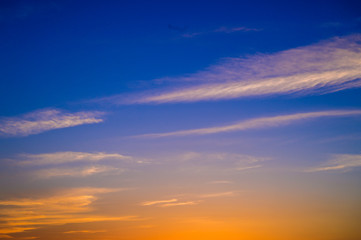 初夏の夕焼け空