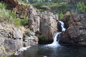 Fototapeta na wymiar Die Broken Falls in der Schlucht des MacKenzie Fluß im Grampians-Nationalpark in Australien