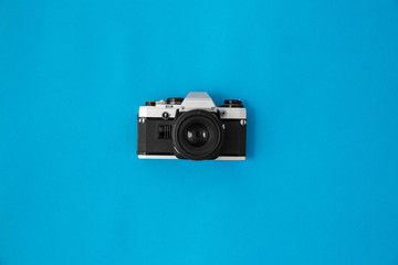 Fototapeta premium aparat na niebiesko
