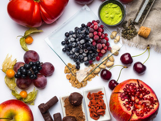 antioxidants, resveratrol food as green tea, grape, blueberry, apricot, apple, chocolate, tomatoes,...