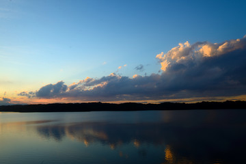 Fototapeta na wymiar It is Sayama lake of the Japanese sunset.