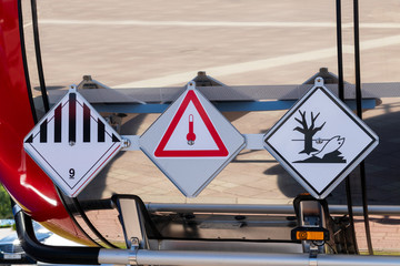 Transportation of dangerous goods by truck, trailer, in tank