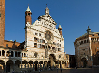 Fototapeta premium Cremona Cathedral facade