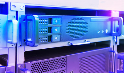 Panel modern servers in the data center vertical