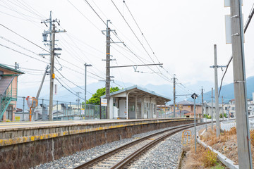 Fototapeta na wymiar 伊那上郷の駅　2019年6月撮影