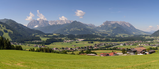 Fototapeta na wymiar Kössen, Wilder Kaiser, Zahmer Kaiser, Tirol