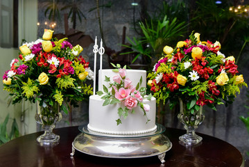 Fototapeta na wymiar birthday cake table, layered cake, cake table 